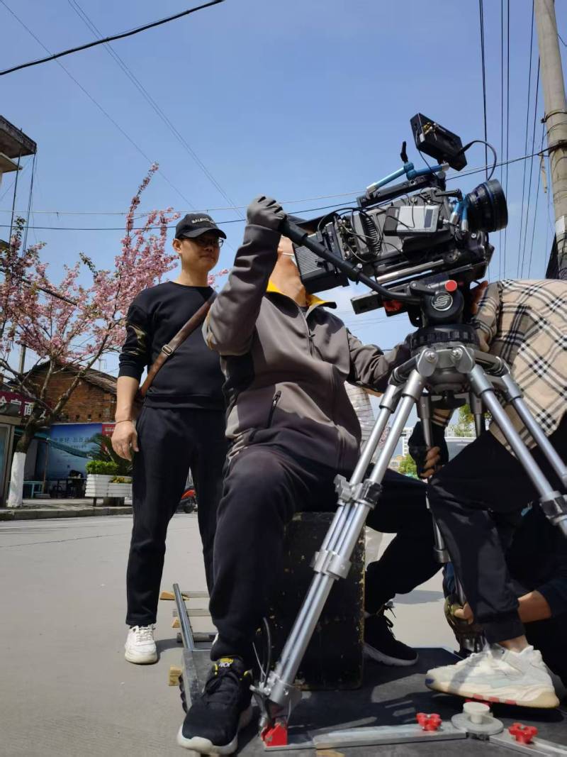辉县市广告片拍摄：快消品牌爆款之选，网感内容适配社媒传播！